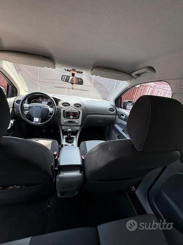 Usata Ford Focus 90 CV (66 kW) 2010 Nero Berlina