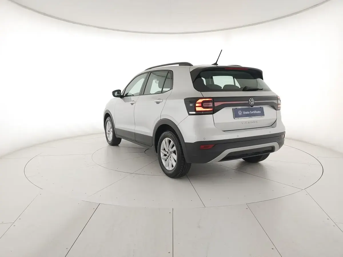 Usata VW T-Cross Style 95 CV (69 kW) 2023 Reflex silver metallizzato SUV