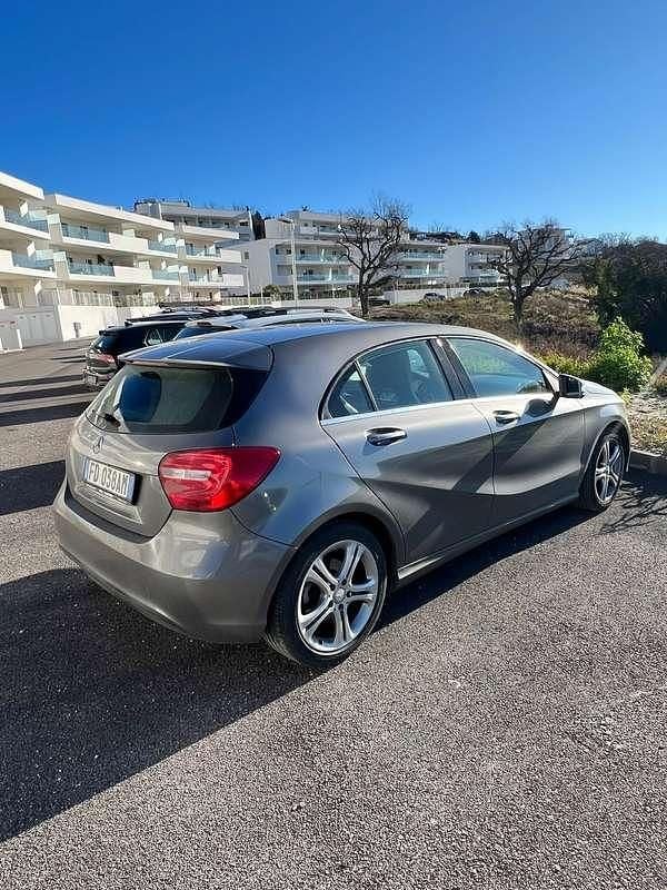 Usata Mercedes A180 Executive 109 CV (80 kW) 2013 Argento Berlina