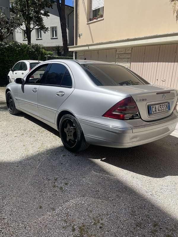 Usata Mercedes C200 Elegance 116 CV (85 kW) 2002 Berlina