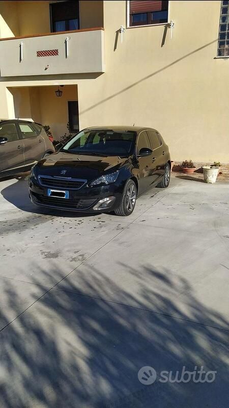 Usata Peugeot 308 116 CV (85 kW) 2014 Nero Utilitaria