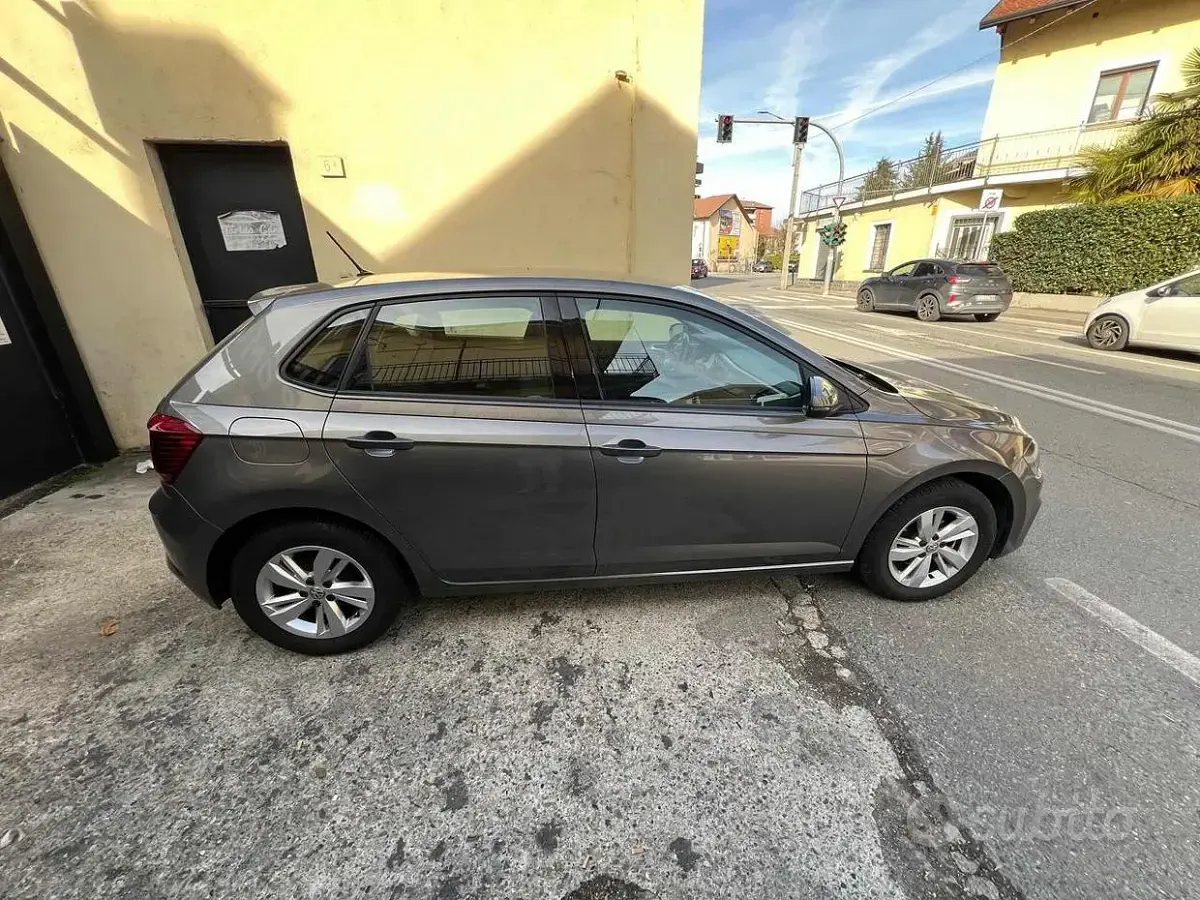 Usata VW Polo Highline 95 CV (69 kW) 2020 Antracite Utilitaria
