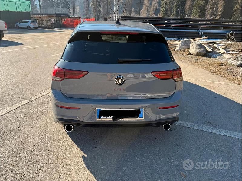 Usata VW Golf VIII GTI 245 CV (180 kW) 2022 Grigio Berlina