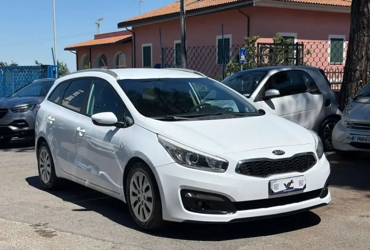 Usata Kia Ceed Sportswagon 110 CV (80 kW) 2015 Bianco Station wagon
