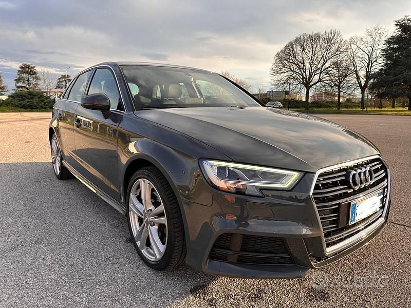 Käytetty Audi A3 Admired 150 HP (110 kW) 2020 Harmaa Sedan