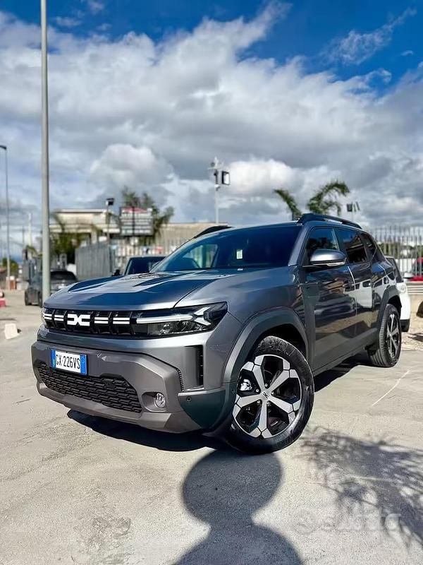 Usata Dacia Duster Journey 100 CV (73 kW) 2025 Verde SUV