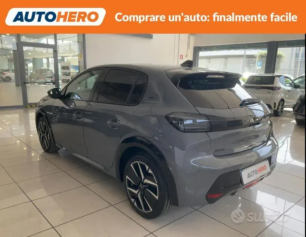 Usata Peugeot 208 101 CV (74 kW) 2024 Grigio Utilitaria