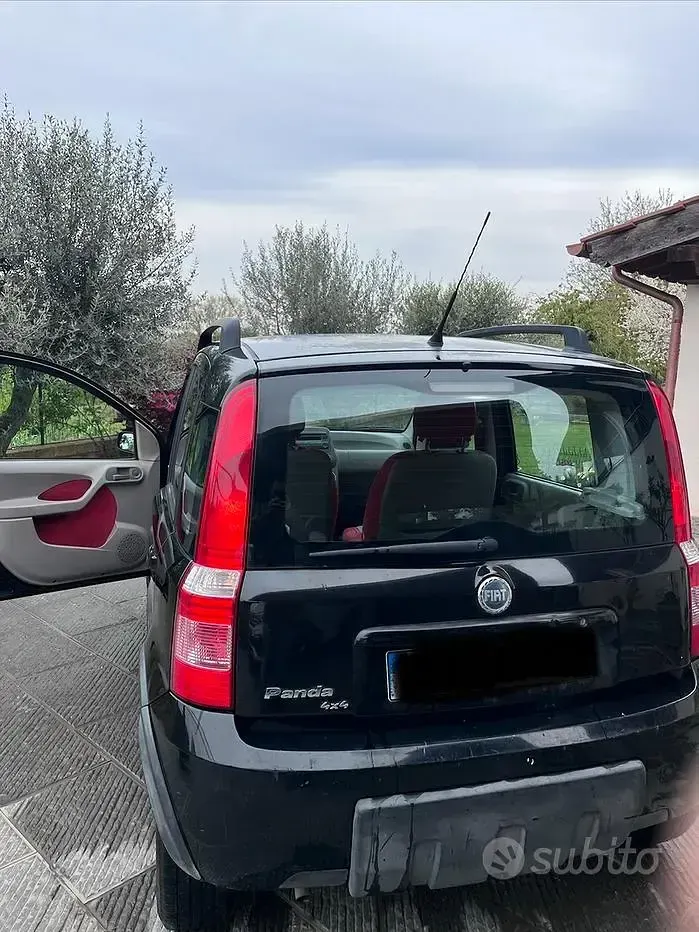 Usata Fiat Panda 4x4 60 CV (44 kW) 2006 Nero Utilitaria