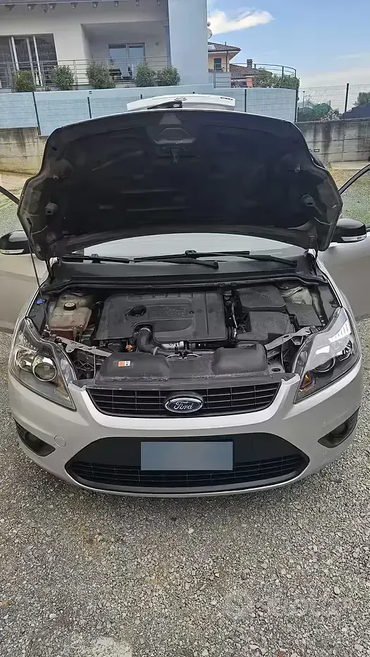 Usata Ford Focus Titanium 109 CV (80 kW) 2009 Grigio Station wagon