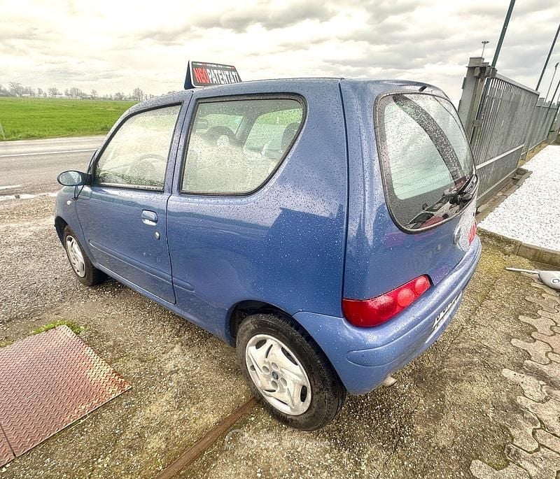 Usata Fiat 600 54 CV (39 kW) 2007 Utilitaria