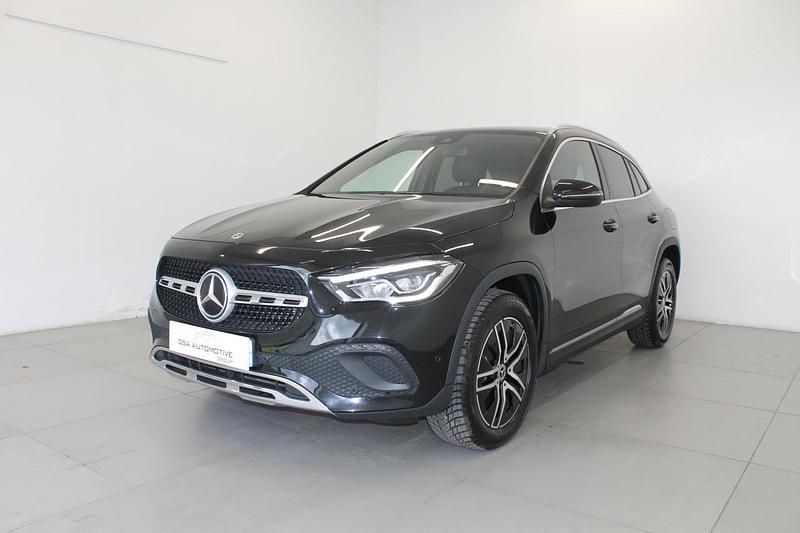 Usata Mercedes GLA200 150 CV (110 kW) 2021 Viola SUV