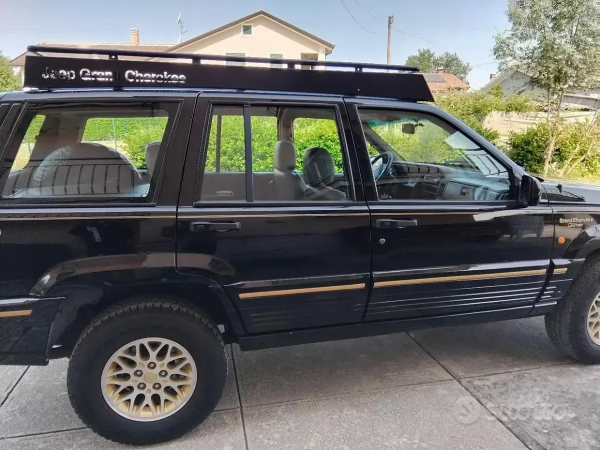 Usata Jeep Cherokee 215 CV (158 kW) 1993 Nero SUV