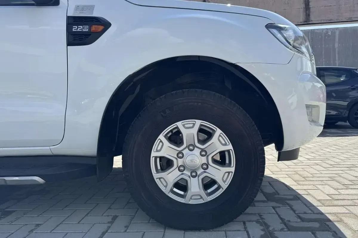 Usata Ford Ranger XLT 160 CV (117 kW) 2022 Bianco Pick-up