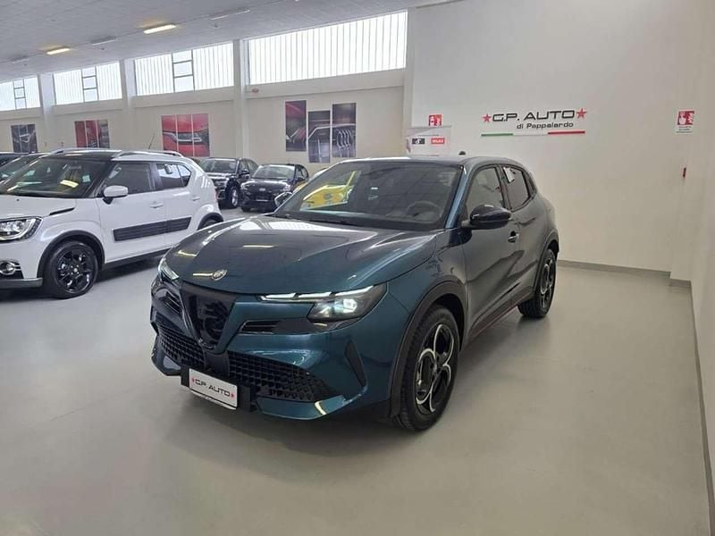 Blu Nuova 2025 Alfa Romeo Junior Edizione Speciale SUV | 29.300 € (Buon prezzo) - Immagine 1/4