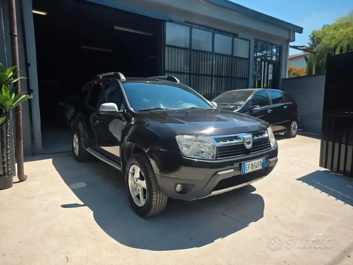Usata Dacia Duster 105 CV (77 kW) 2012 Nero SUV
