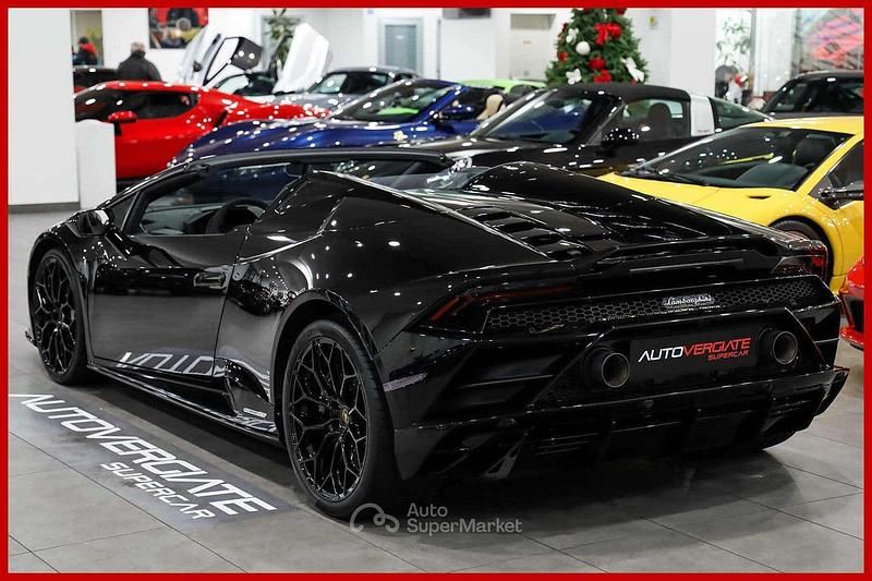 Usata Lamborghini Huracán 639 CV (469 kW) 2022 Nero Cabrio