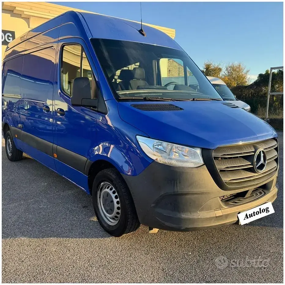 Usata Mercedes Sprinter 114 CV (83 kW) 2021 Blu Furgone