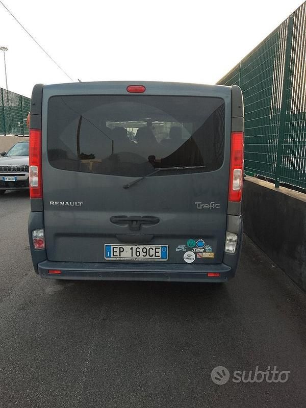 Usata Renault Trafic 115 CV (84 kW) 2013 Grigio Monovolume