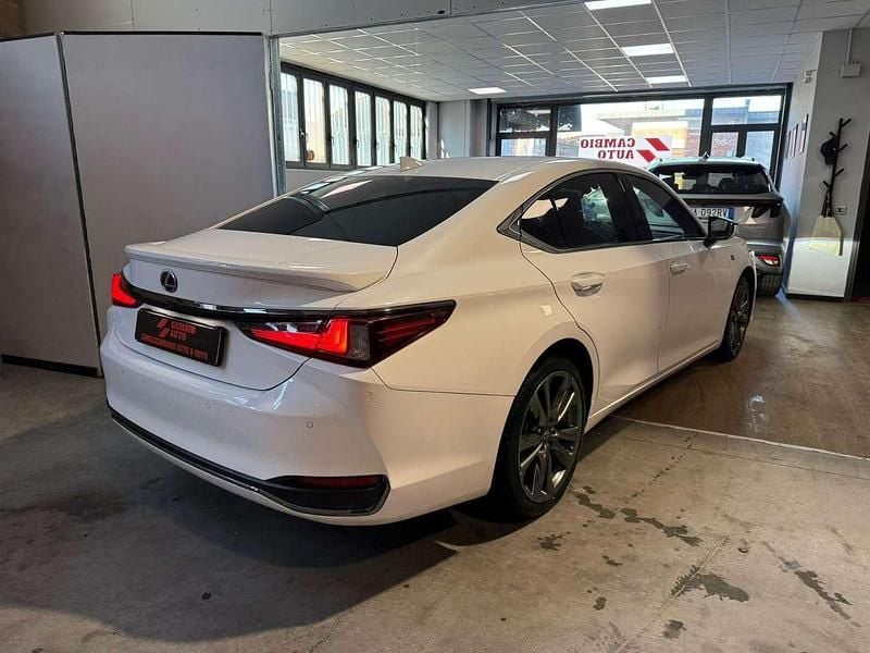 Usata Lexus ES300H Sport Line 178 CV (130 kW) 2019 Bianco Berlina