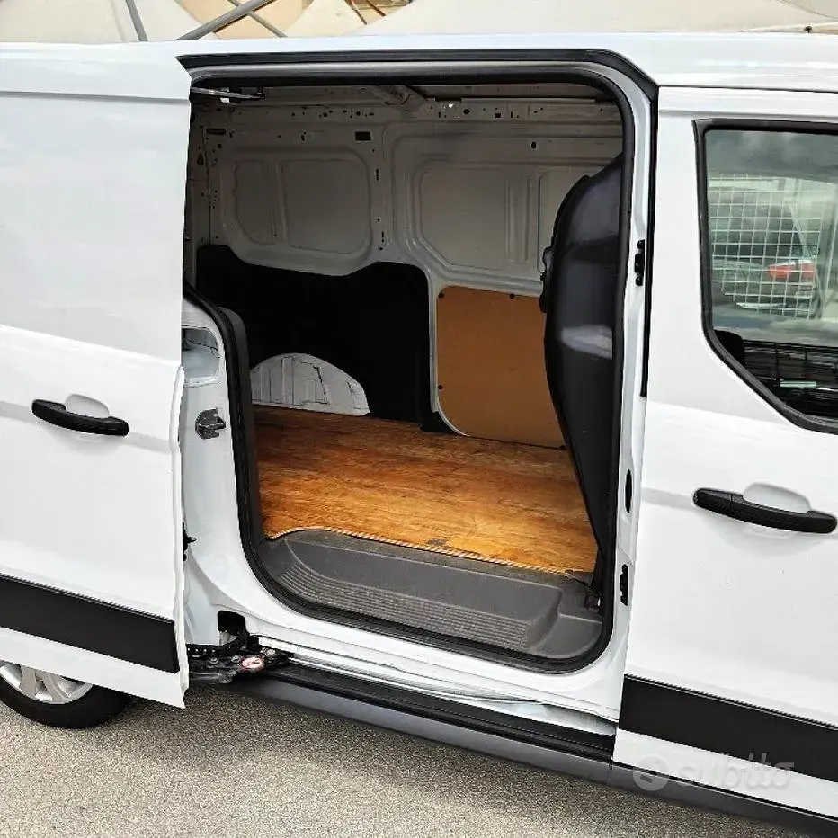 Usata Ford Transit Connect Trend 101 CV (74 kW) 2021 Bianco Monovolume