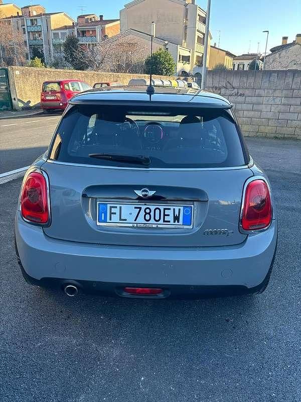 Usata Mini Cooper D Hype 116 CV (85 kW) 2017 Grigio Utilitaria