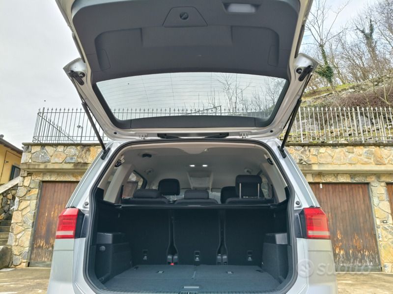 Usata 2019 VW Touran Monovolume | 18.700 € (Buon prezzo) - Immagine 1/4