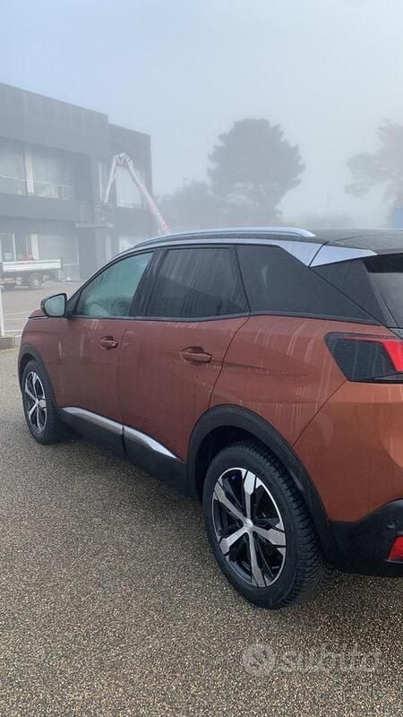Usata Peugeot 3008 Allure 2019 Marrone SUV