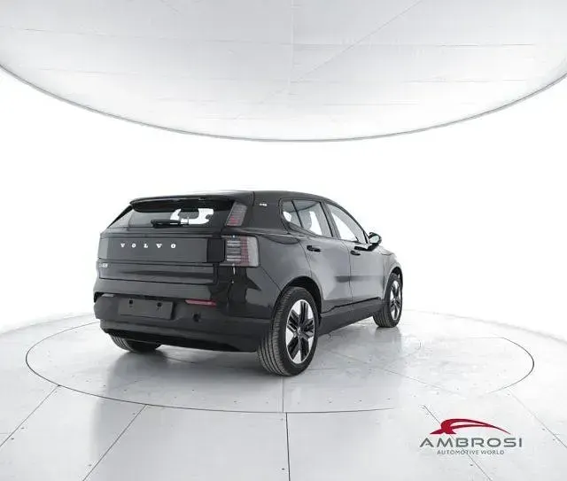 Usata Volvo EX30 Core 200 kW (272 CV) 2024 Nero metallizzato SUV