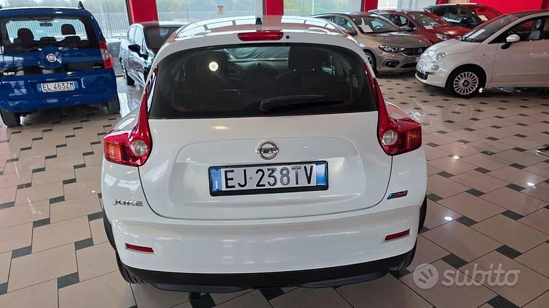 Usata Nissan Juke Tekna 110 CV (80 kW) 2011 Bianco SUV