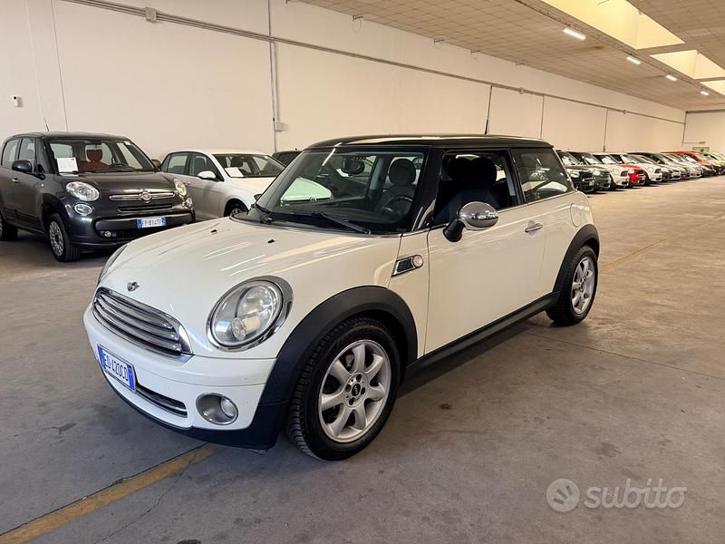 Usata Mini Cooper 120 CV (88 kW) 2010 Bianco Utilitaria