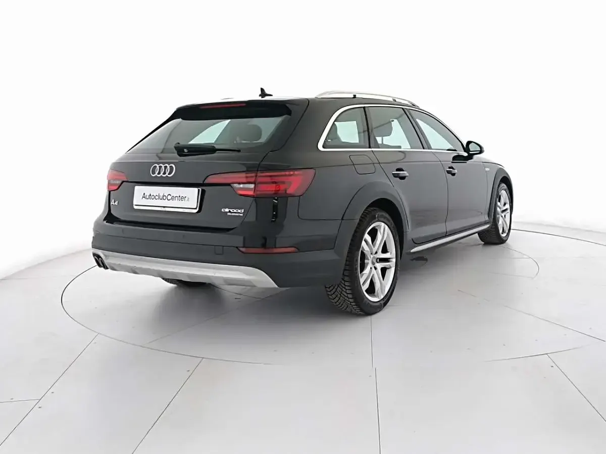 Usata Audi A4 Allroad Business 190 CV (139 kW) 2018 Nero Station wagon