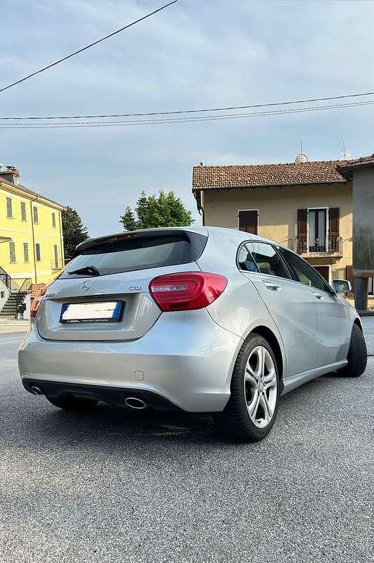 Usata Mercedes A180 109 CV (80 kW) 2013 Berlina