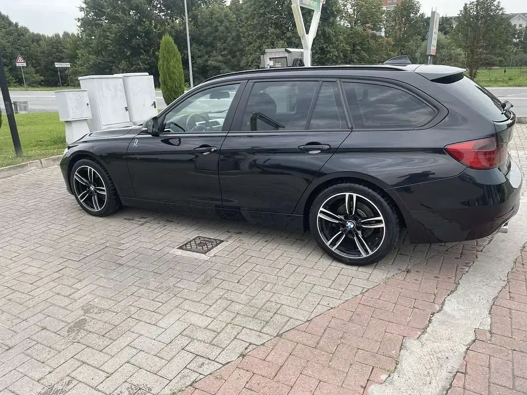 Usata BMW 318 Sport Line 143 CV (105 kW) 2014 Station wagon