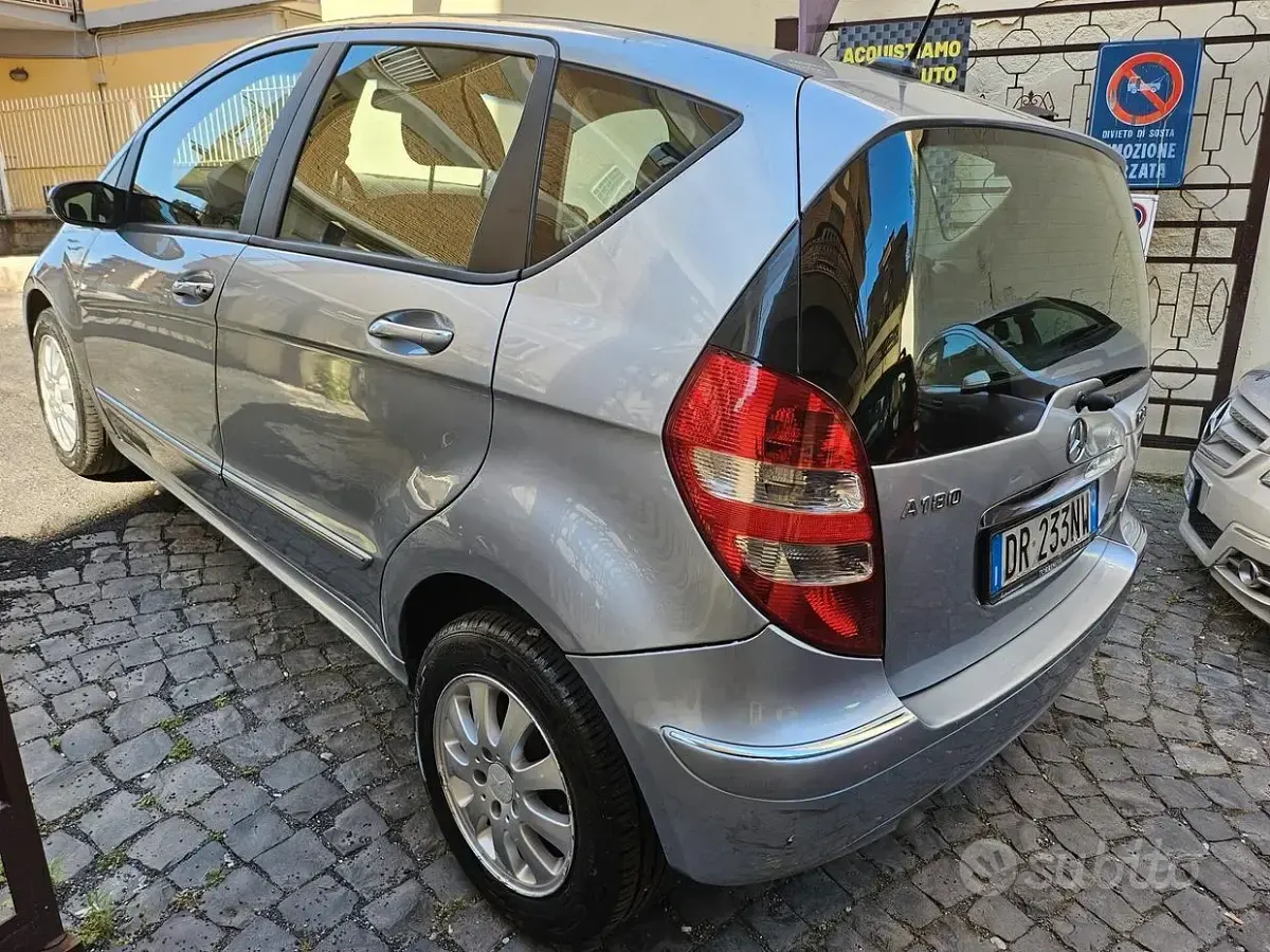 Usata Mercedes A180 Avantgarde 109 CV (80 kW) 2008 Grigio Berlina
