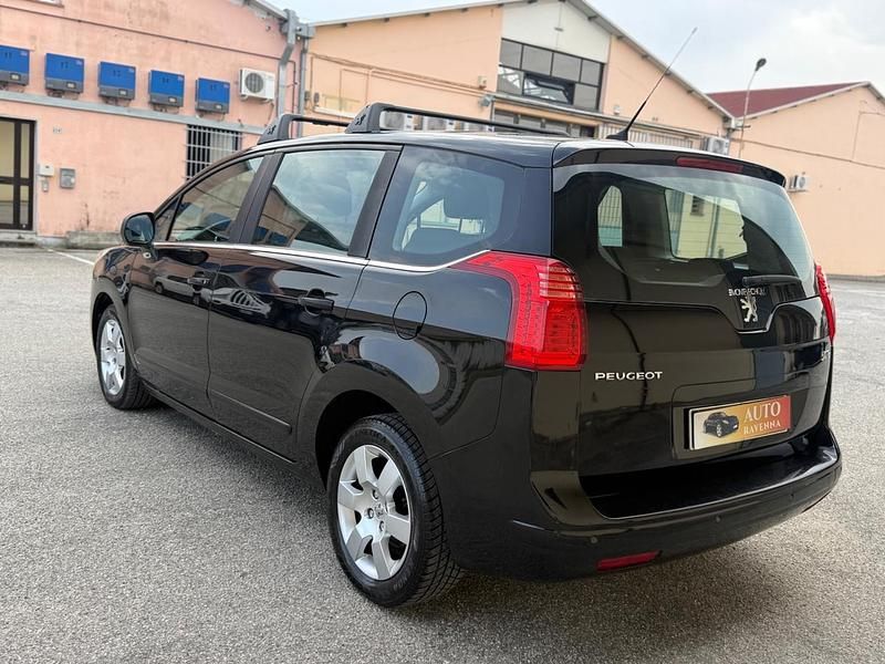 Usata Peugeot 5008 114 CV (83 kW) 2013 Bianco Monovolume