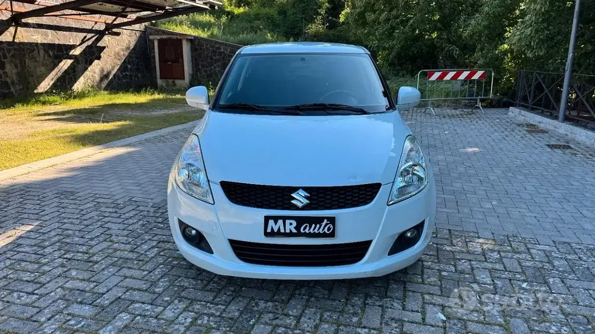 Gebraucht Suzuki Swift GL 75 PS (55 kW) 2011 Weiß Kleinwagen