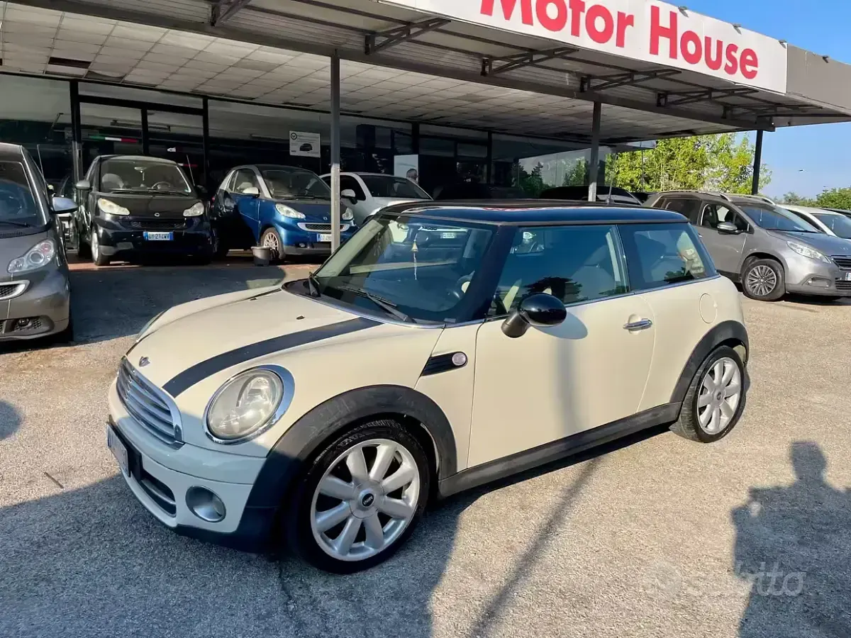 Usata Mini Cooper D 109 CV (80 kW) 2007 Bianco Utilitaria