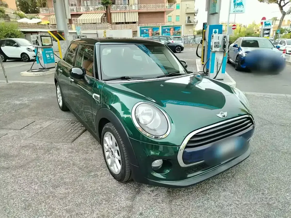 Usata Mini Cooper 136 CV (100 kW) 2017 Verde Utilitaria