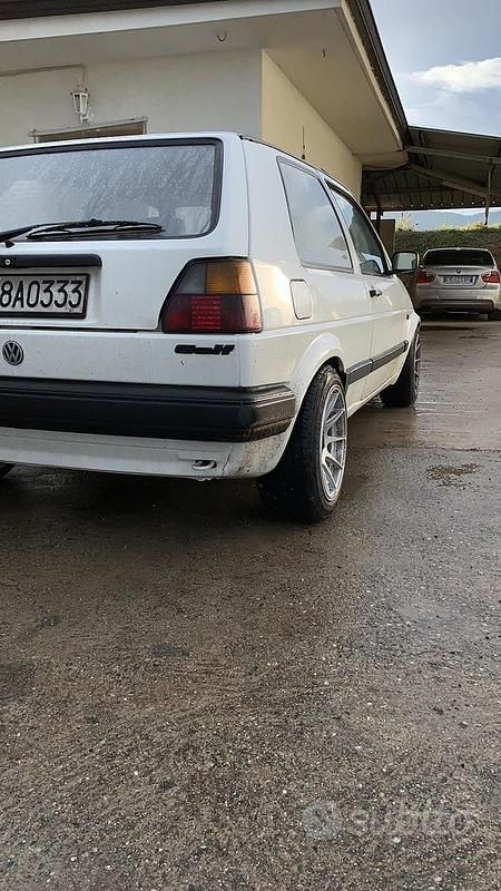 Usata VW Golf II GTI 54 CV (39 kW) 1987 Bianco Utilitaria