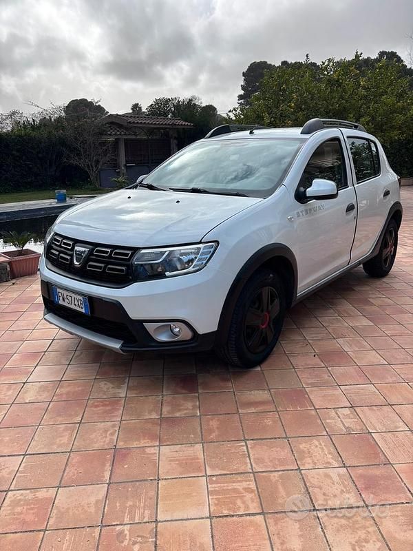 Usata 2019 Dacia Sandero Stepway SUV | 7900 € - Immagine 1/4