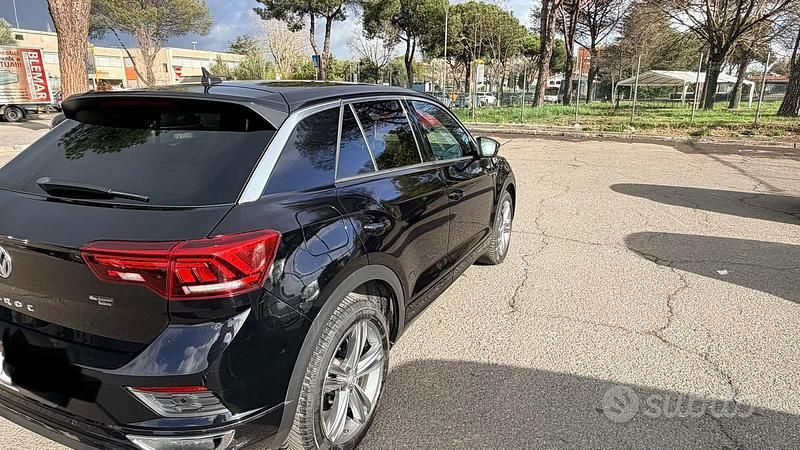 Usata VW T-Roc R-line 150 CV (110 kW) 2020 Nero SUV
