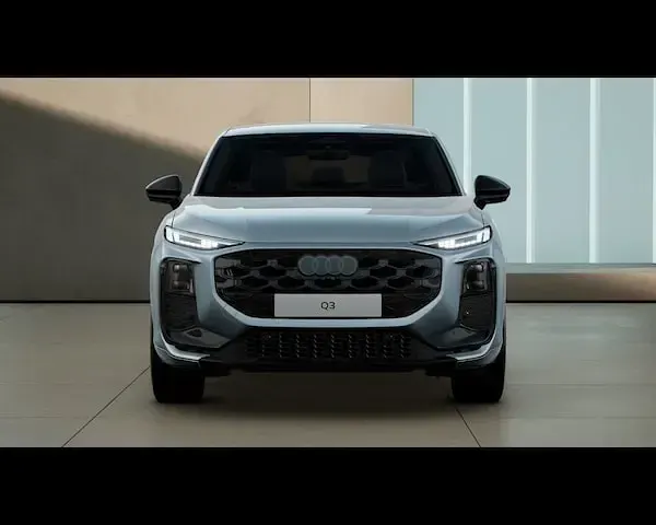 Nuova Audi Q3 Sportback Ambiente 150 CV (110 kW) 2026 Grigio freccia perla SUV