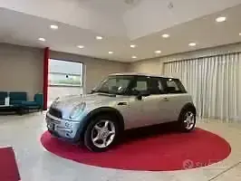 Usata Mini ONE 90 CV (66 kW) 2003 Utilitaria
