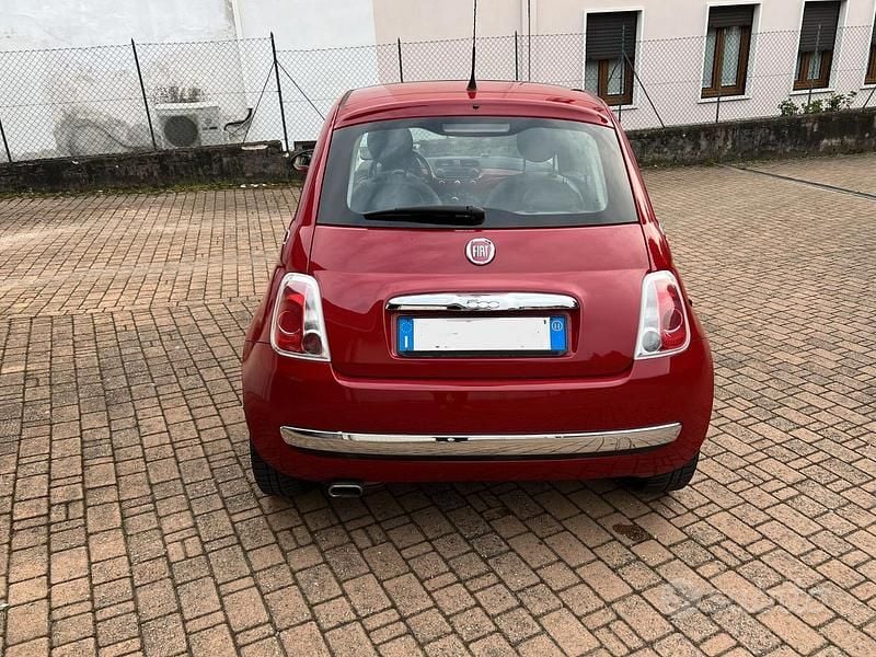 Usata Fiat 500 Lounge 69 CV (50 kW) 2011 Rosso Utilitaria