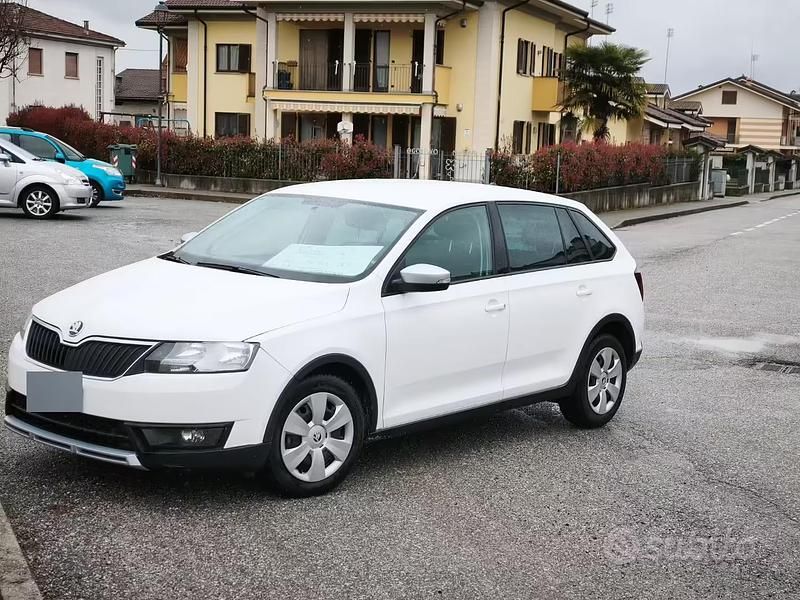 Usata Skoda Rapid 90 CV (66 kW) 2017 Bianco Utilitaria