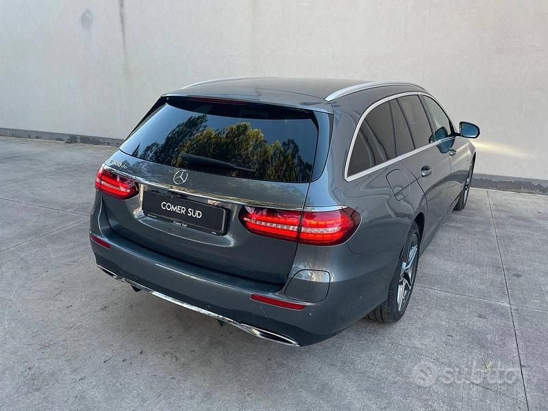 Usata Mercedes 300 Premium 194 CV (142 kW) 2021 Grigio Station wagon