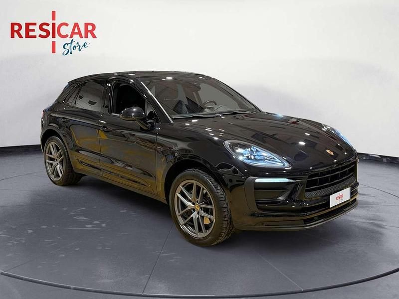 Usata Porsche Macan 265 CV (194 kW) 2022 Nero metallizzato SUV