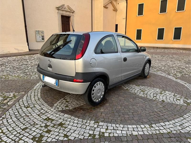 Usata Opel Corsa 2003 Grigio Utilitaria