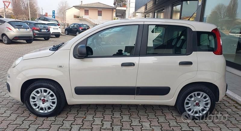 Usata Fiat Panda Easy 69 CV (50 kW) 2017 Utilitaria