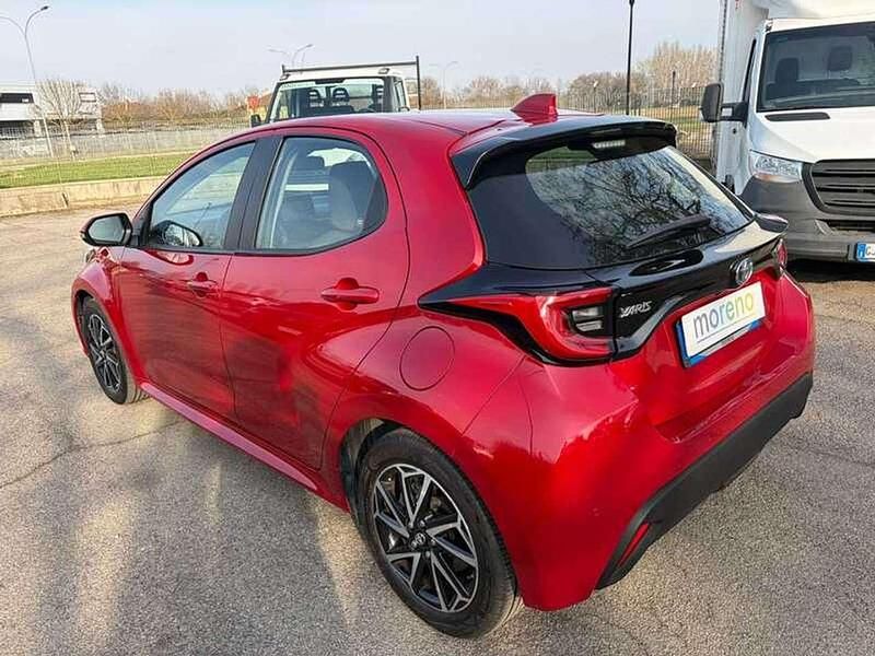 Usata Toyota Yaris Hybrid Trend 116 CV (85 kW) 2022 Rosso Utilitaria